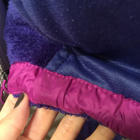 North Face Purple Osito 2 Jacket! - Picture 8 of 8